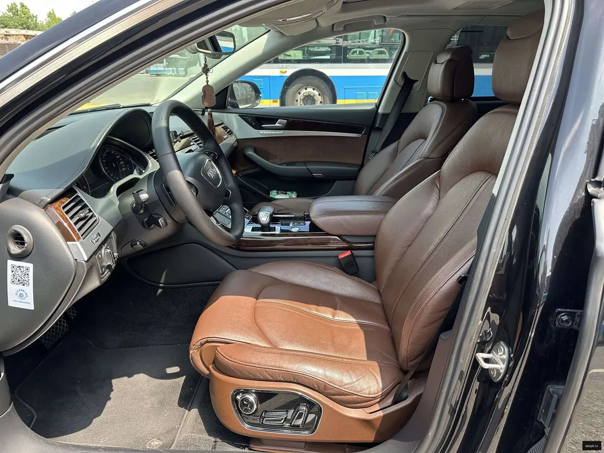 Audi A8 6