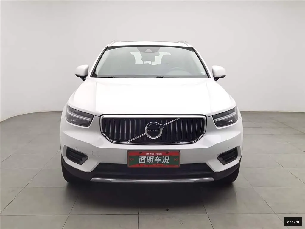 Volvo XC40 3