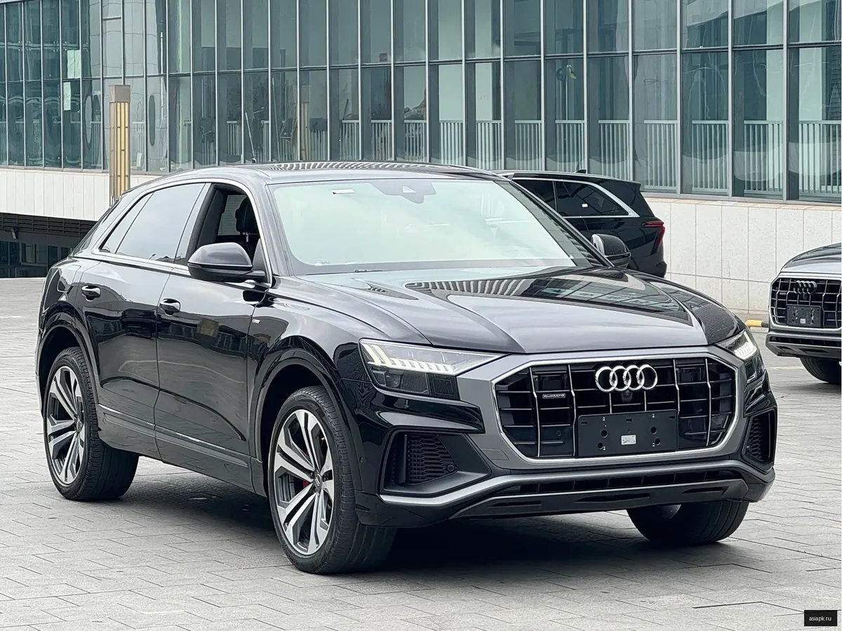 Audi Q8 3
