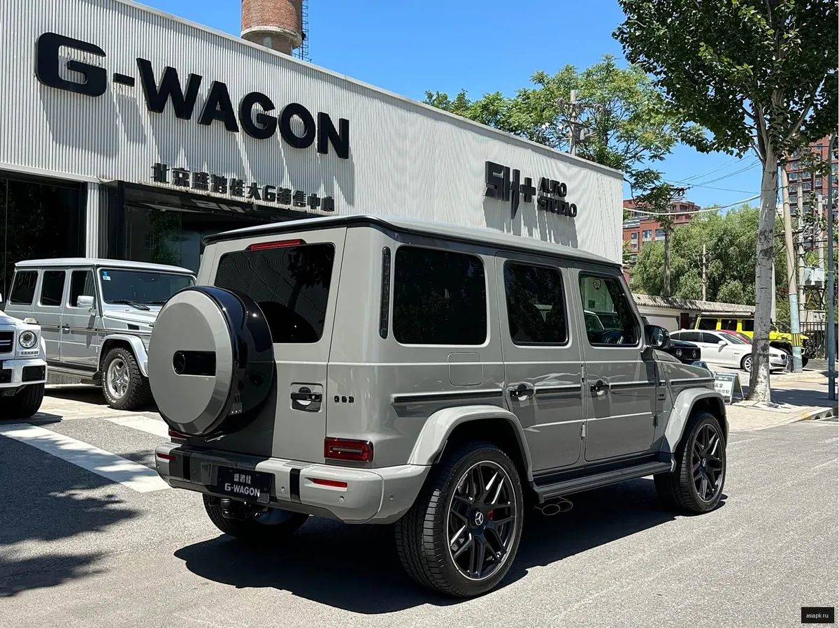 Mercedes-Benz G-Class 3
