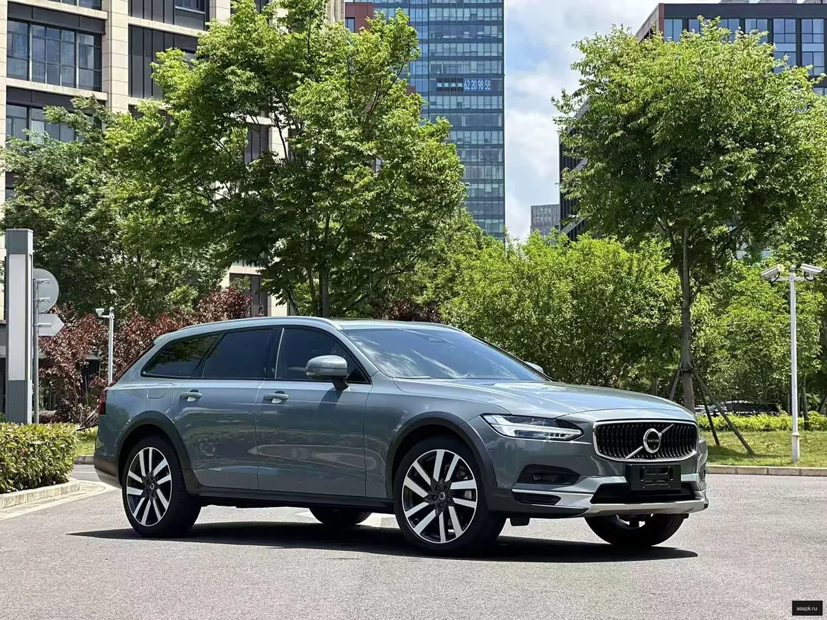 Volvo V90 3
