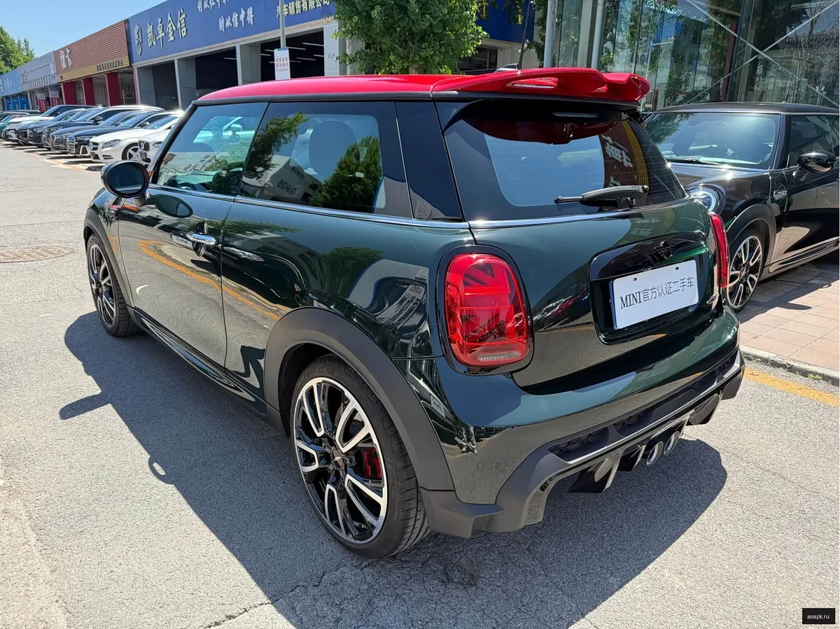 MINI Hatch 4