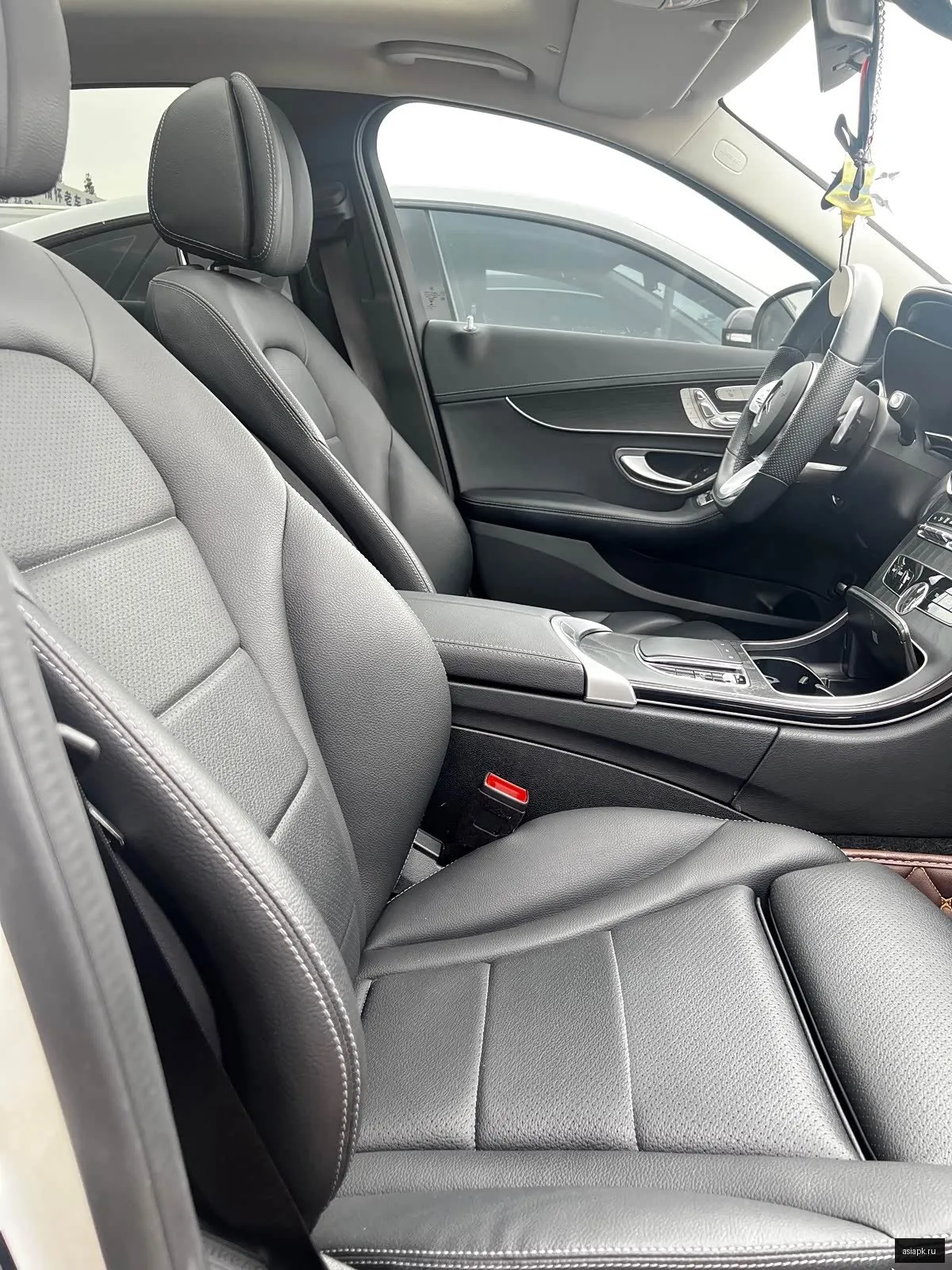 Mercedes-Benz C-Class 6