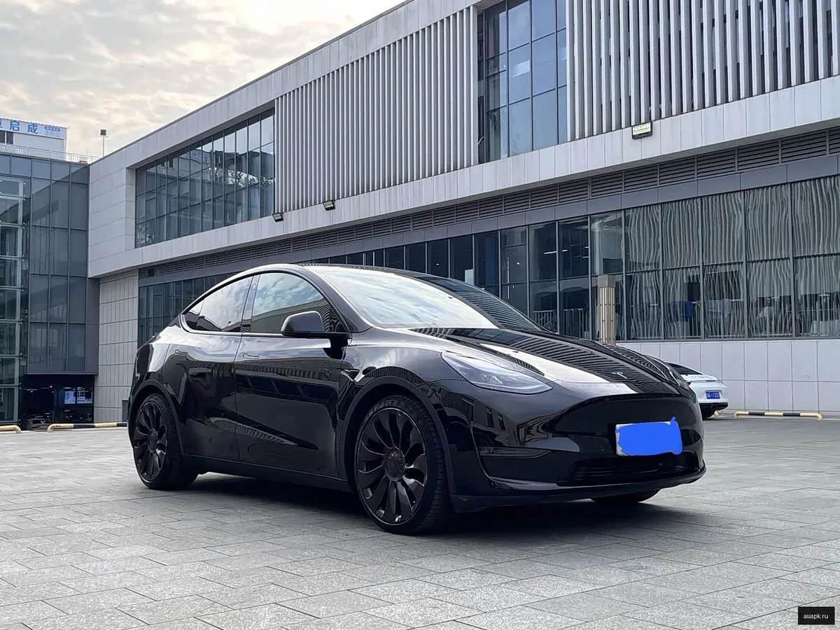 tesla Model Y 3