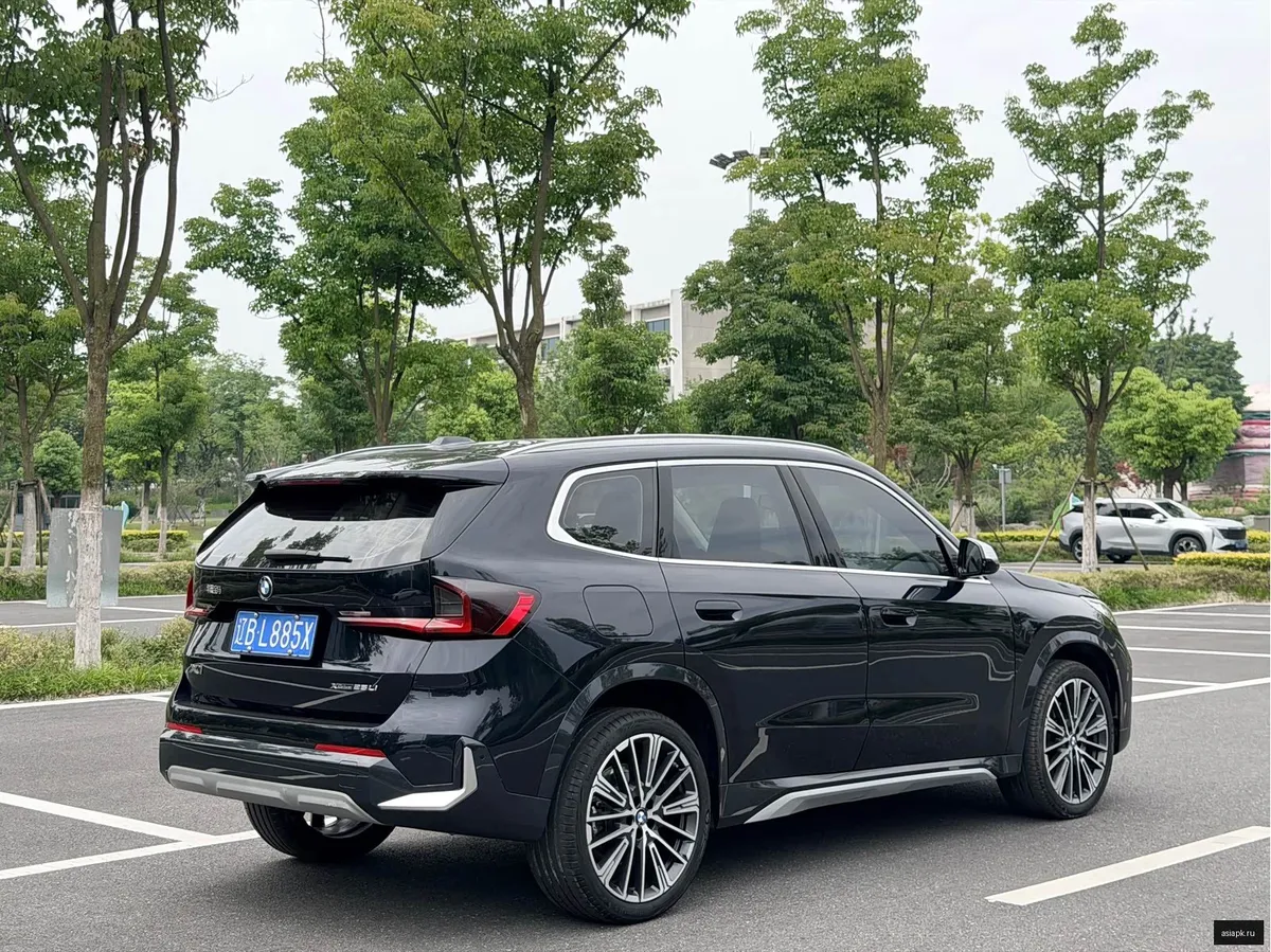 BMW X1 6