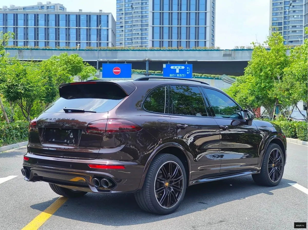 Porsche Cayenne 6