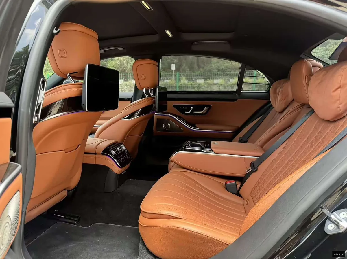 Mercedes-Benz S-Class 5