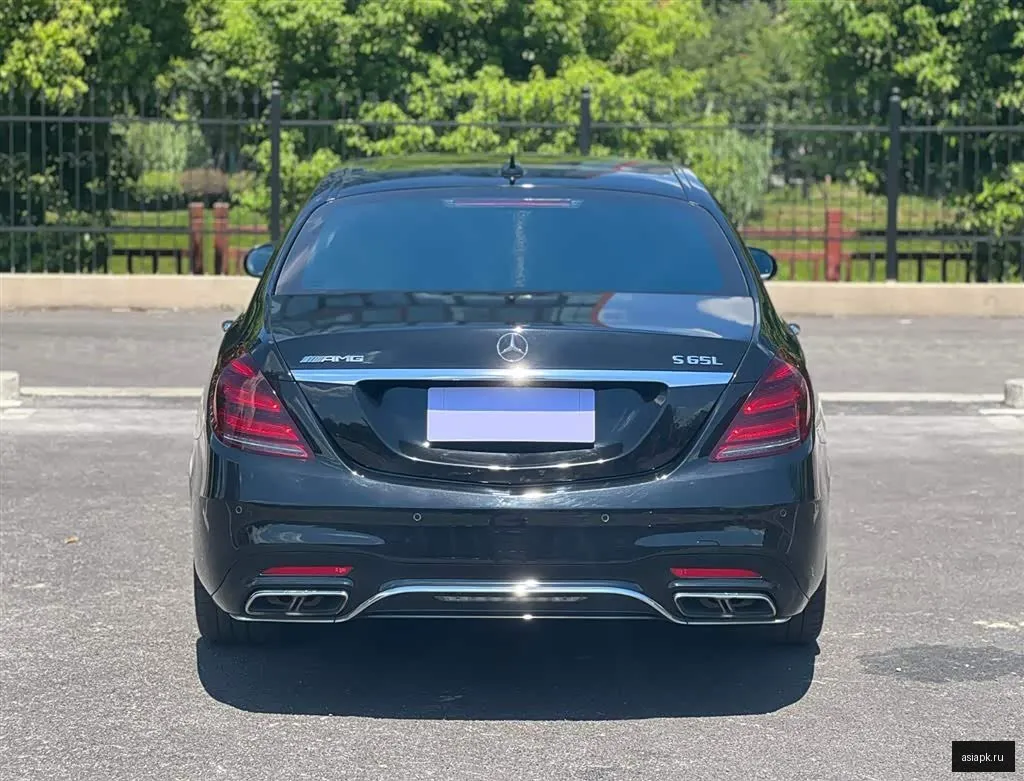 Mercedes-Benz S-Class 3