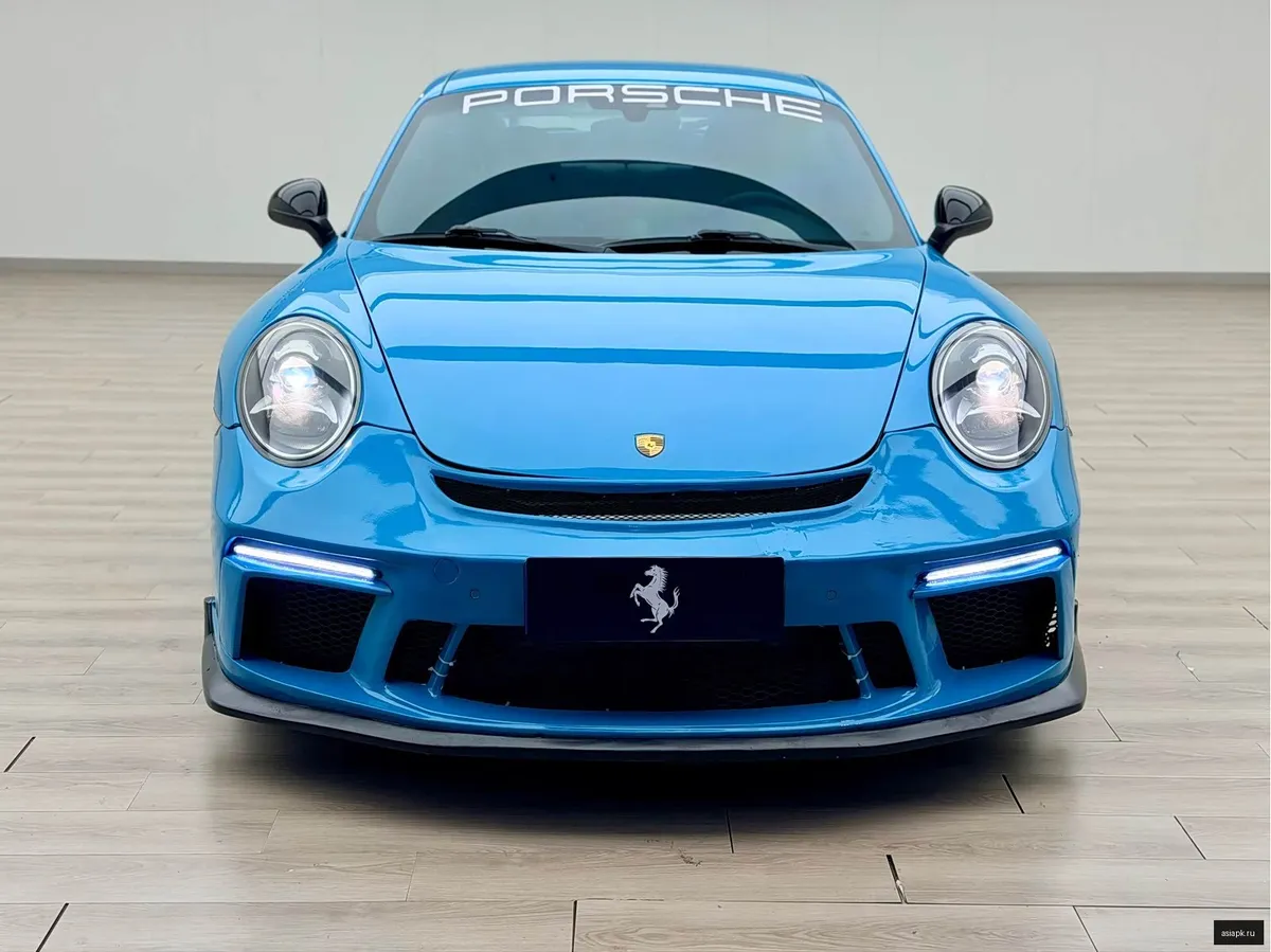 Porsche 911 2