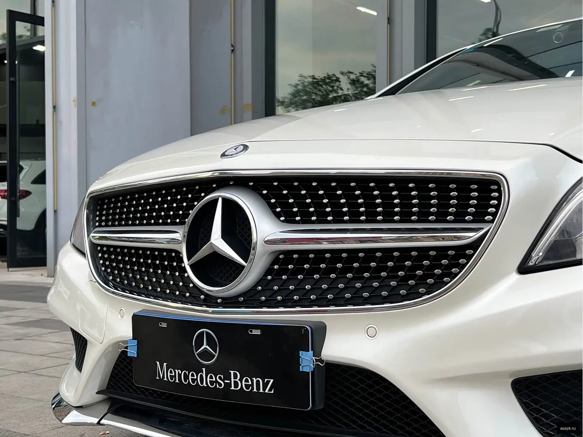 Mercedes-Benz CLS-Class 4
