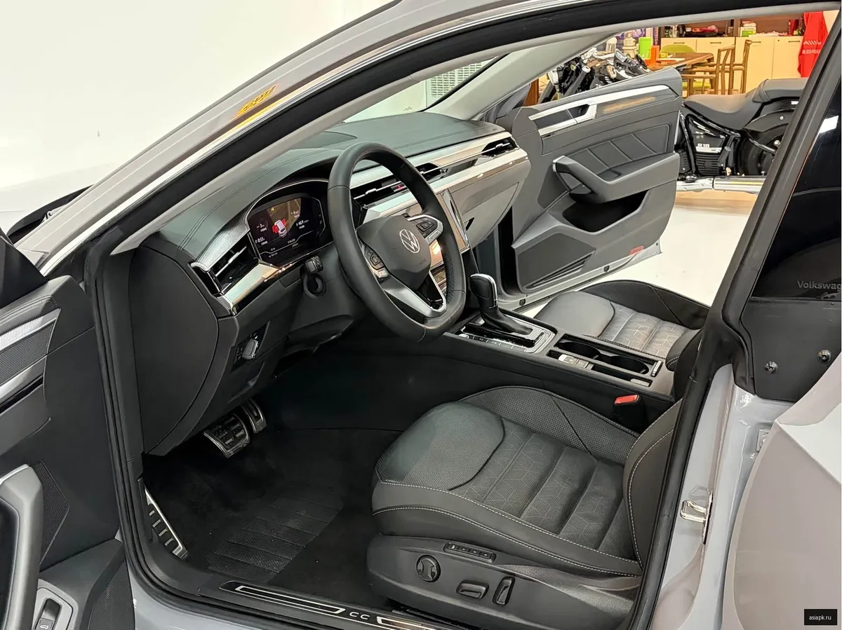 Volkswagen Passat CC 4
