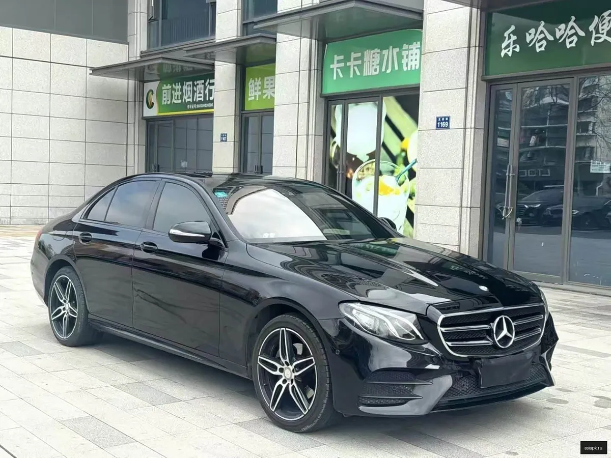 Mercedes-Benz E-Class 3