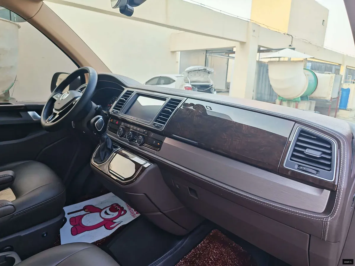Volkswagen Caravelle 4