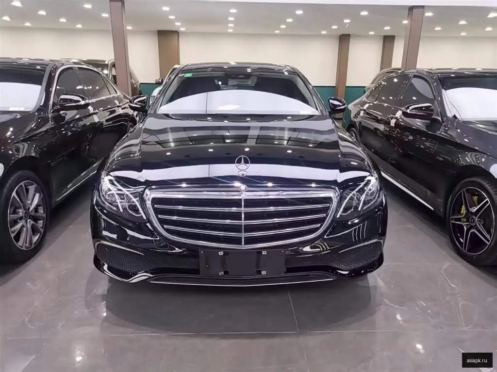 Mercedes-Benz E-Class 2