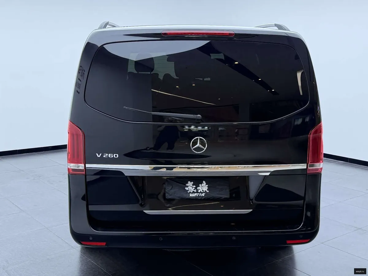 Mercedes-Benz V-Class 5
