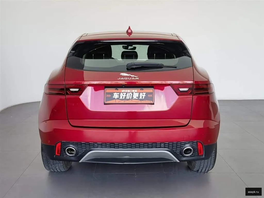 Jaguar E-Pace 4
