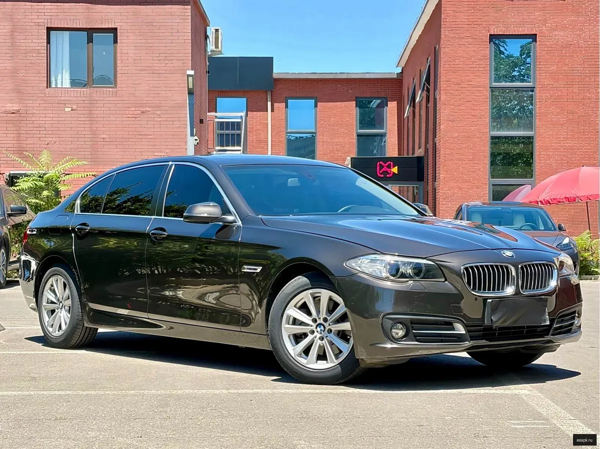 BMW 5-Series 3