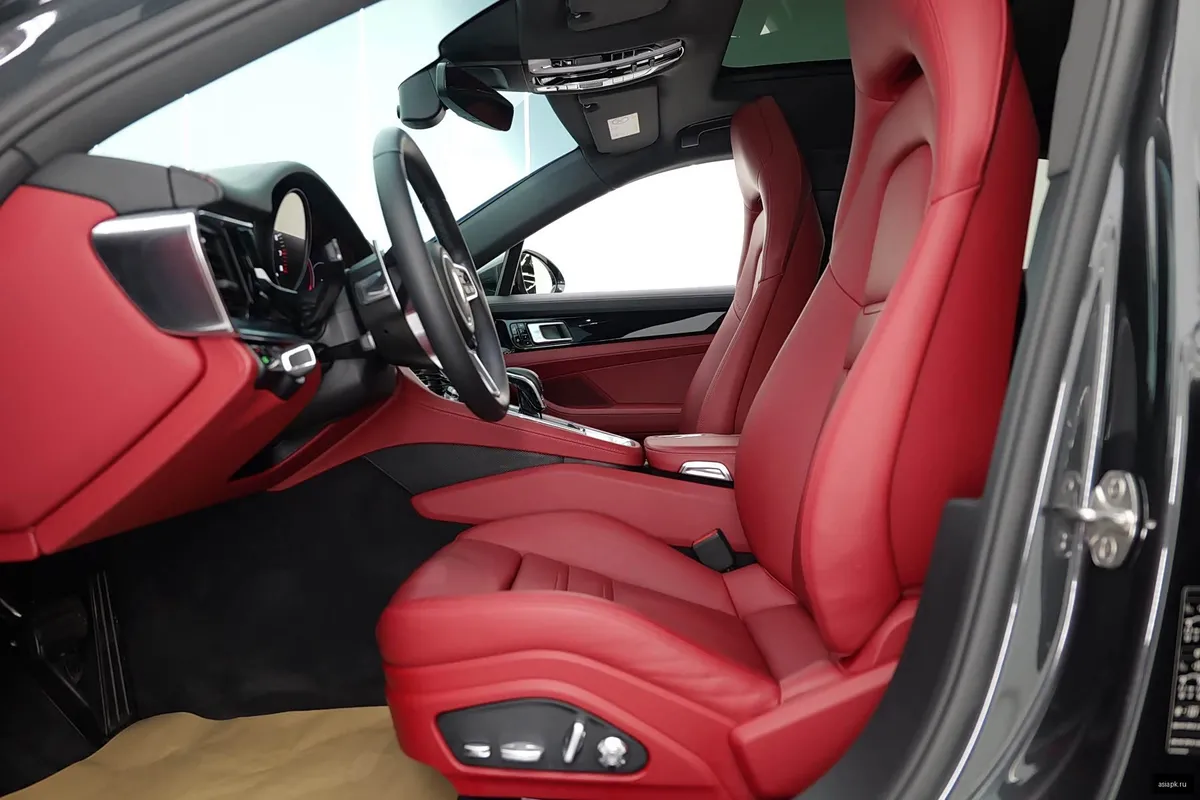 Porsche Panamera 5