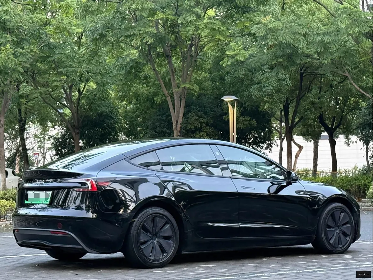 tesla Model Y 5