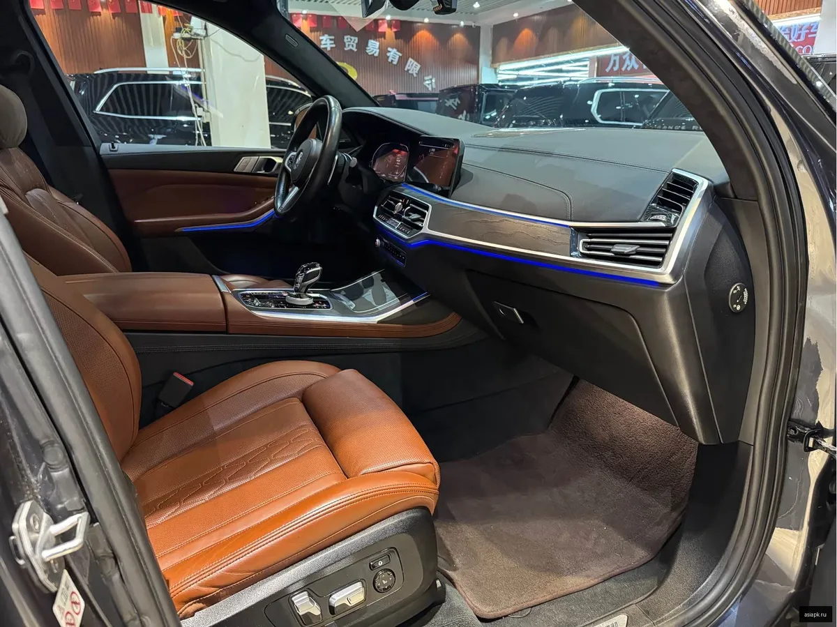 BMW X7 6