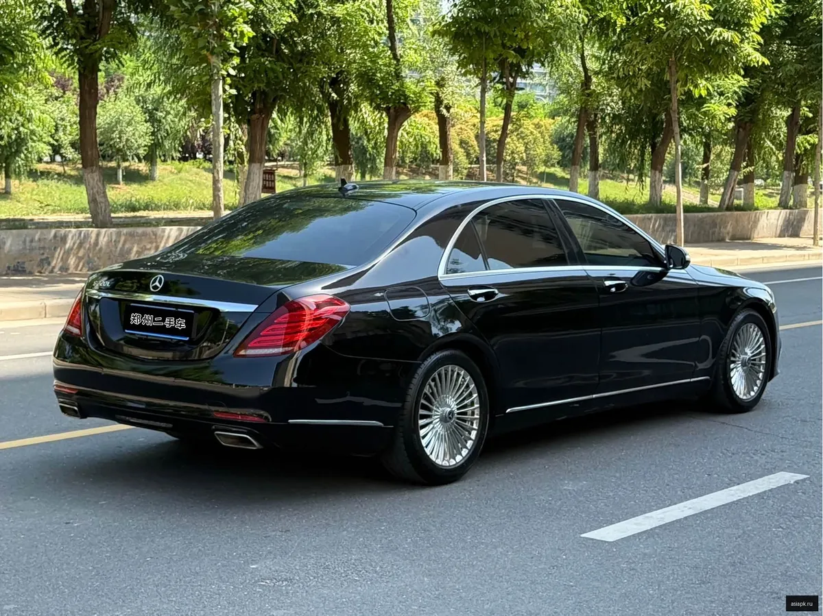 Mercedes-Benz S-Class 4