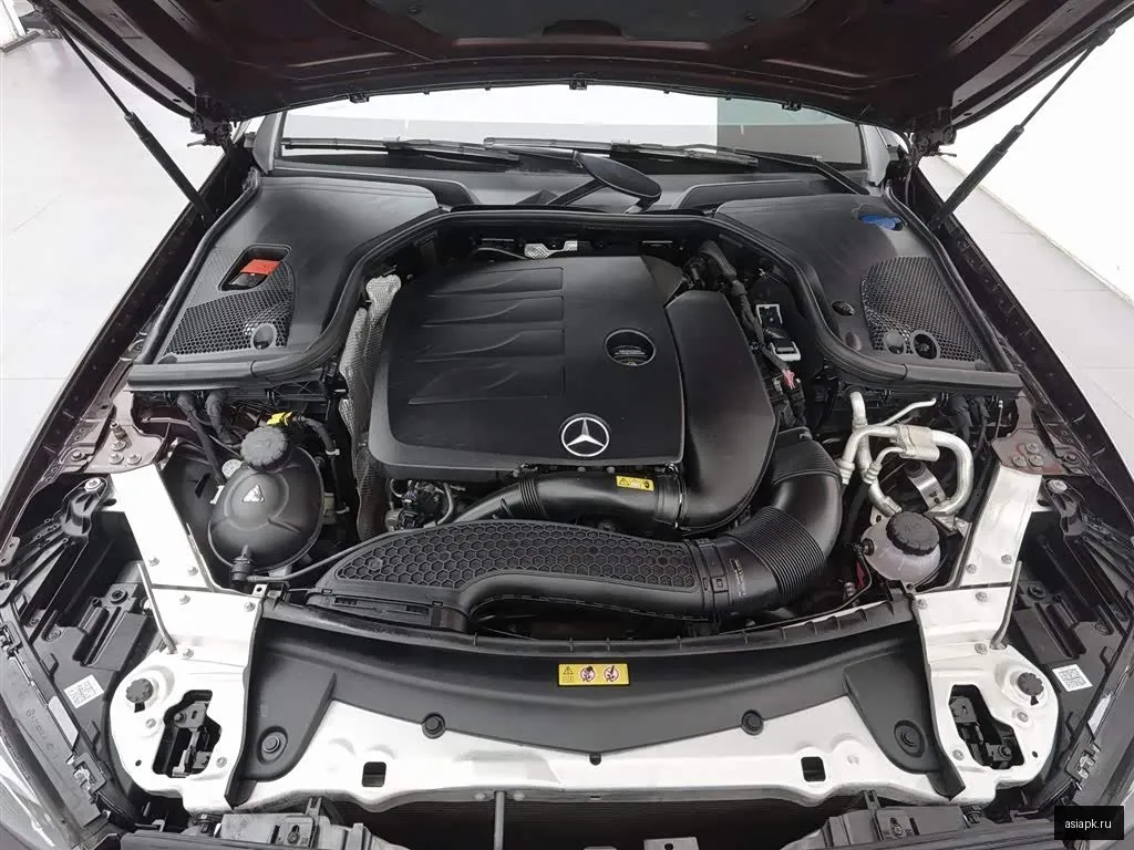 Mercedes-Benz E-Class 6