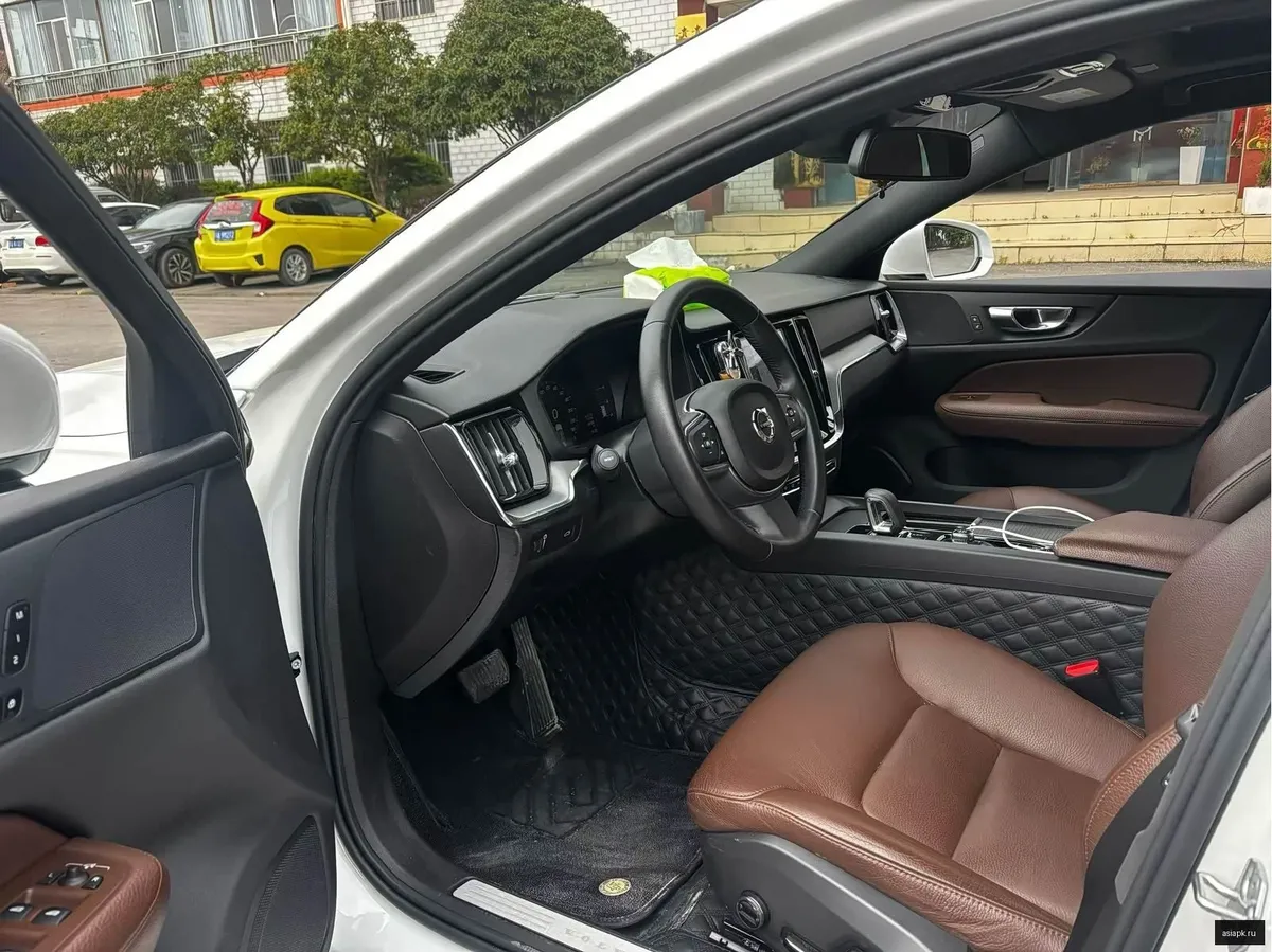 Volvo S60 6