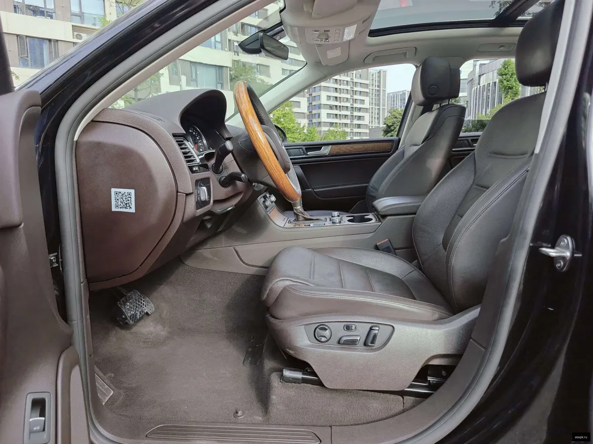 Volkswagen Touareg 5