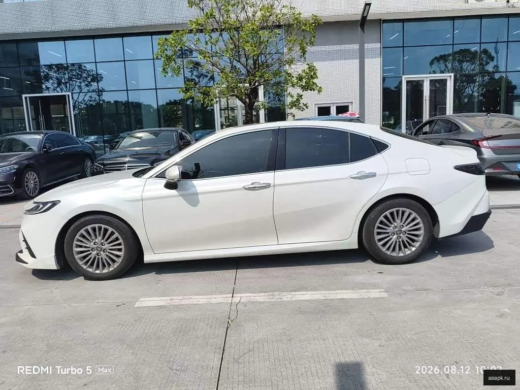 Toyota Camry 3