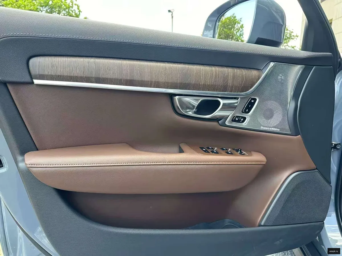 Volvo V90 4