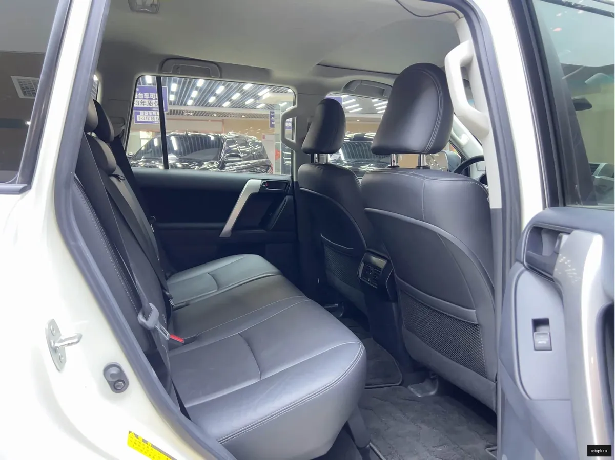 Toyota Land Cruiser Prado 5