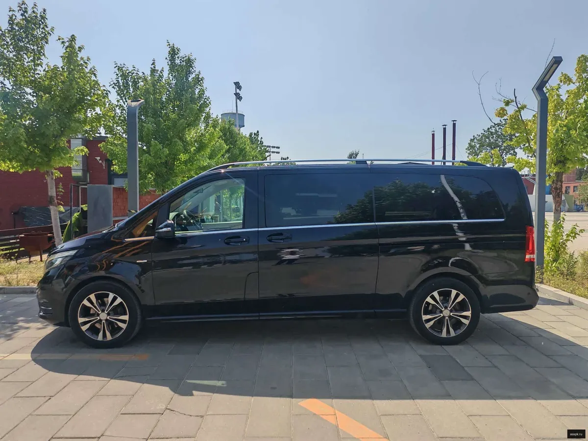 Mercedes-Benz V-Class 4