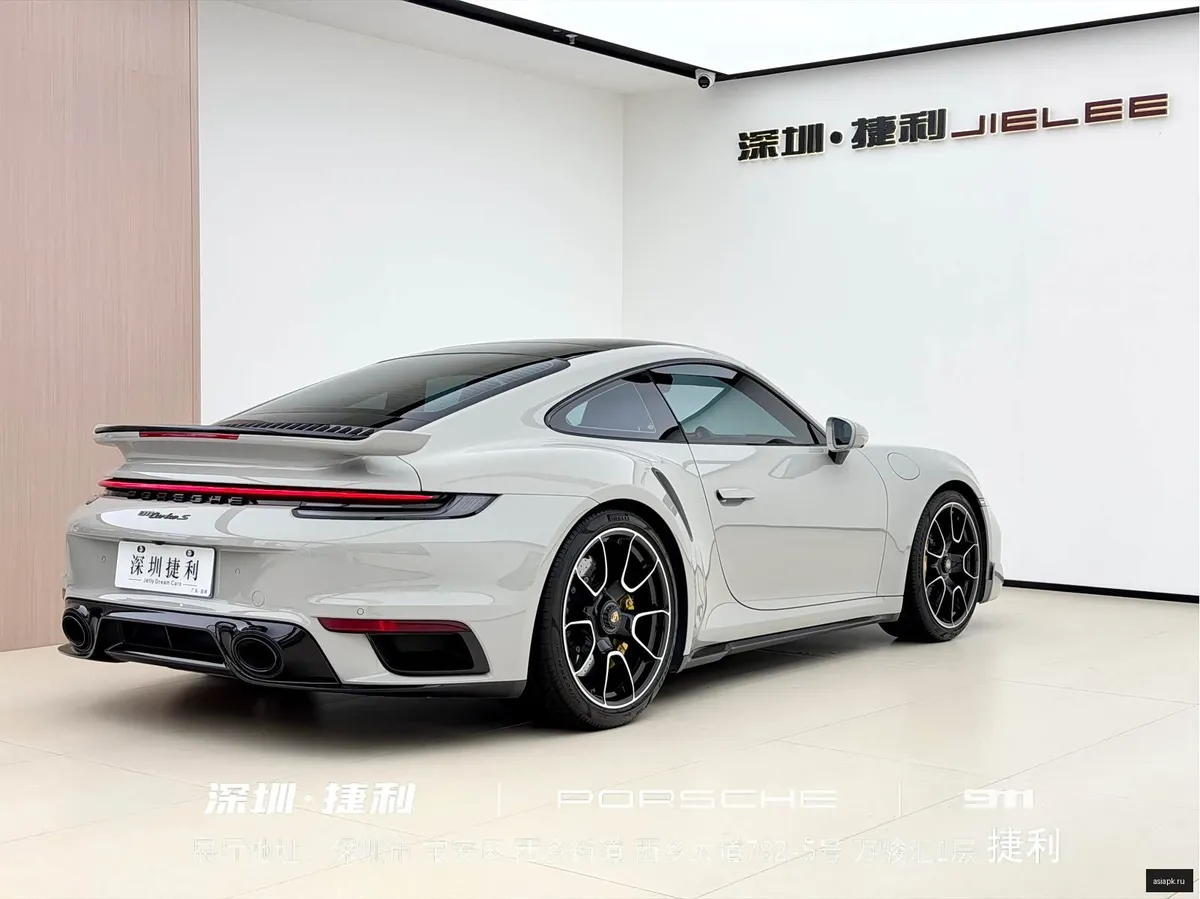 Porsche 911 4