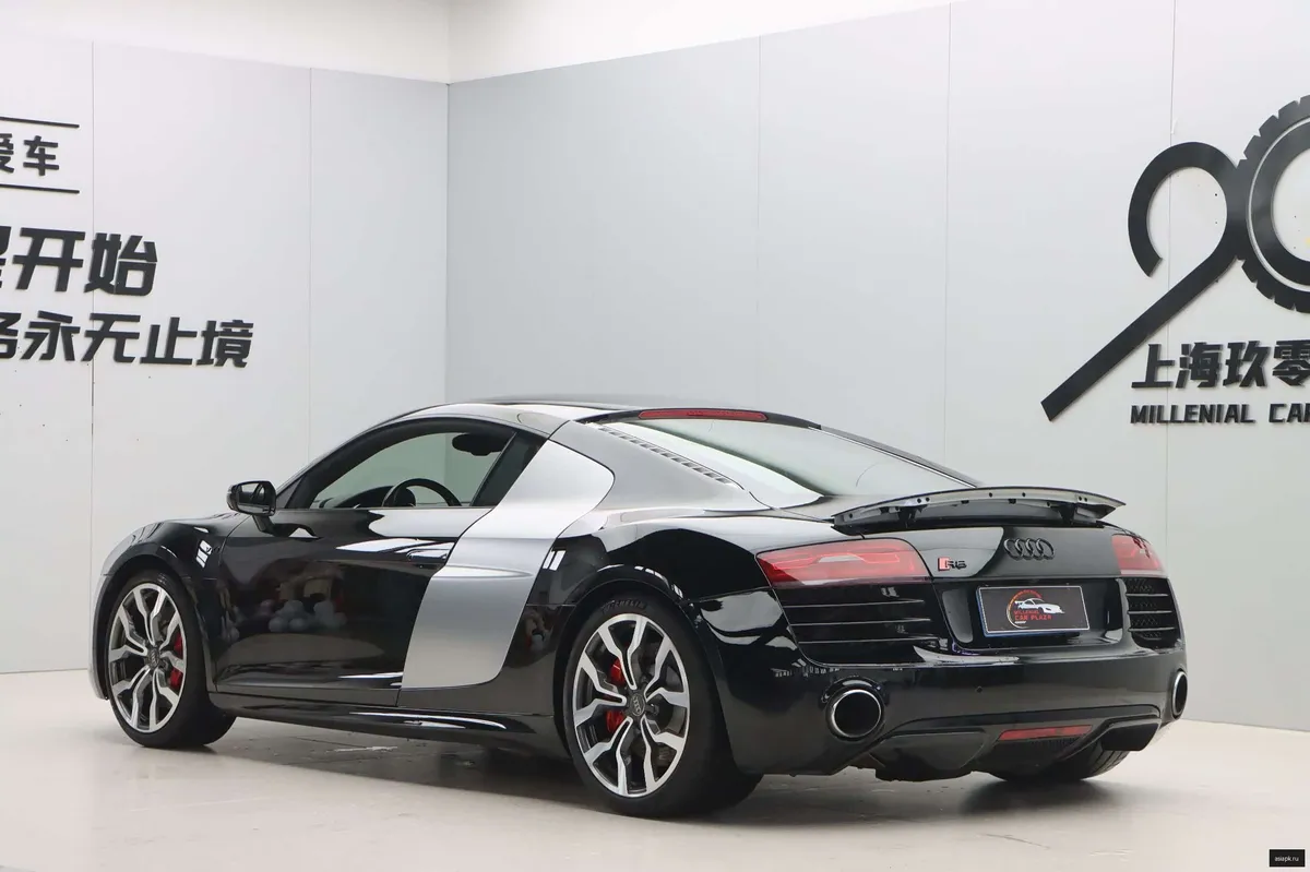 Audi R8 4