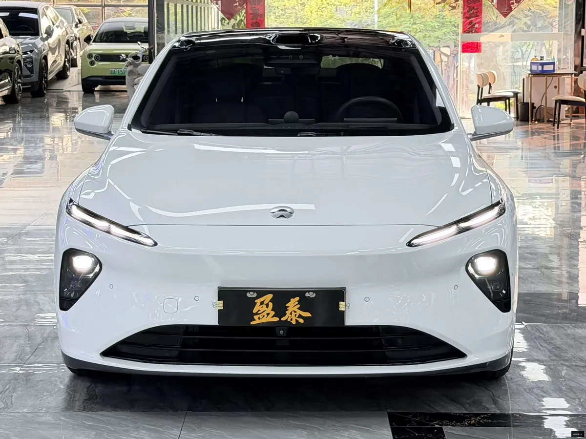 nio ET7 2
