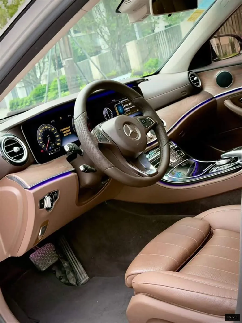 Mercedes-Benz E-Class 5