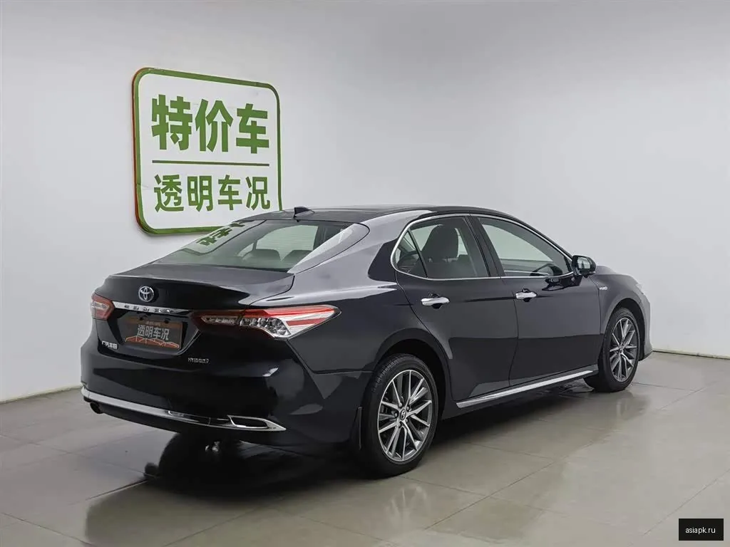 Toyota Camry 2