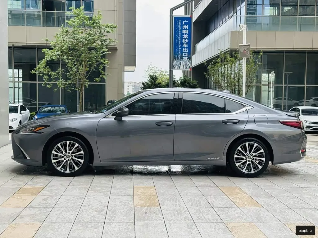 Lexus ES250 4
