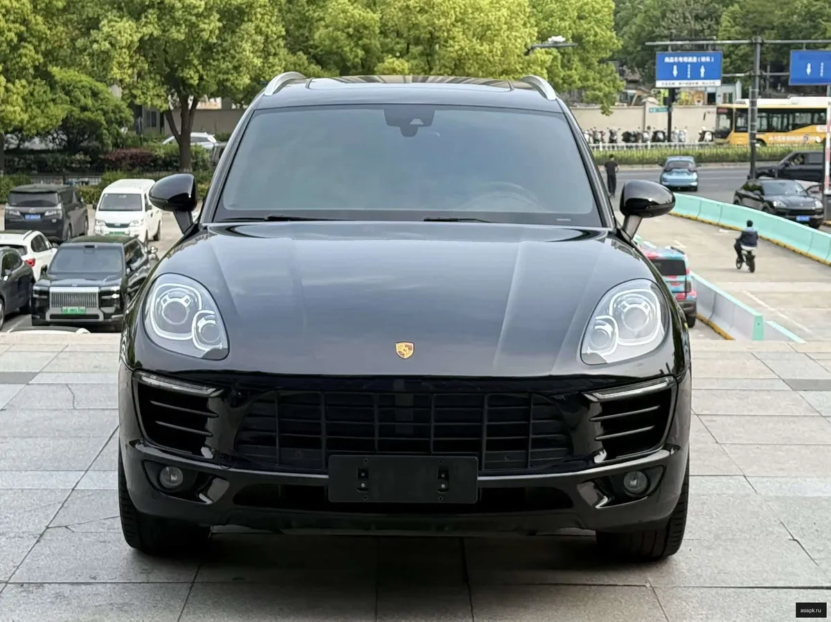 Porsche Macan 2