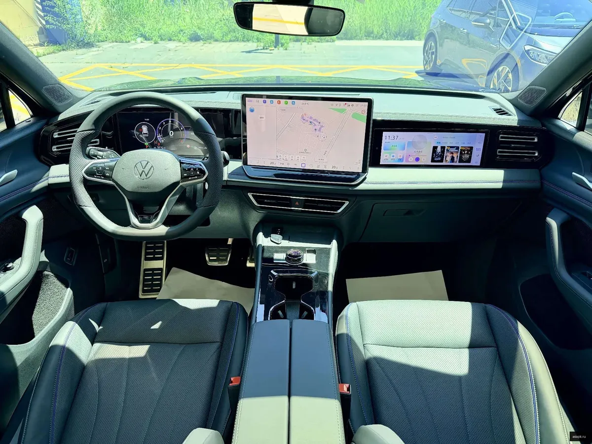 Volkswagen Tiguan L 6