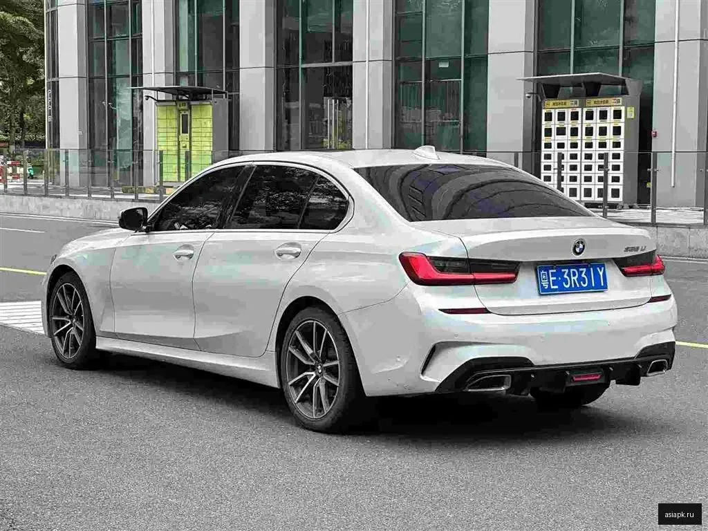 BMW 3-Series 4