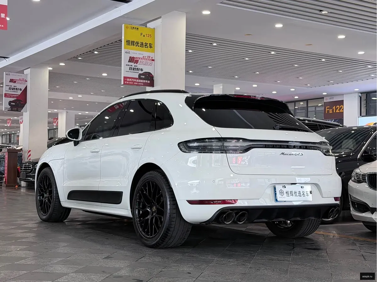Porsche Macan 4