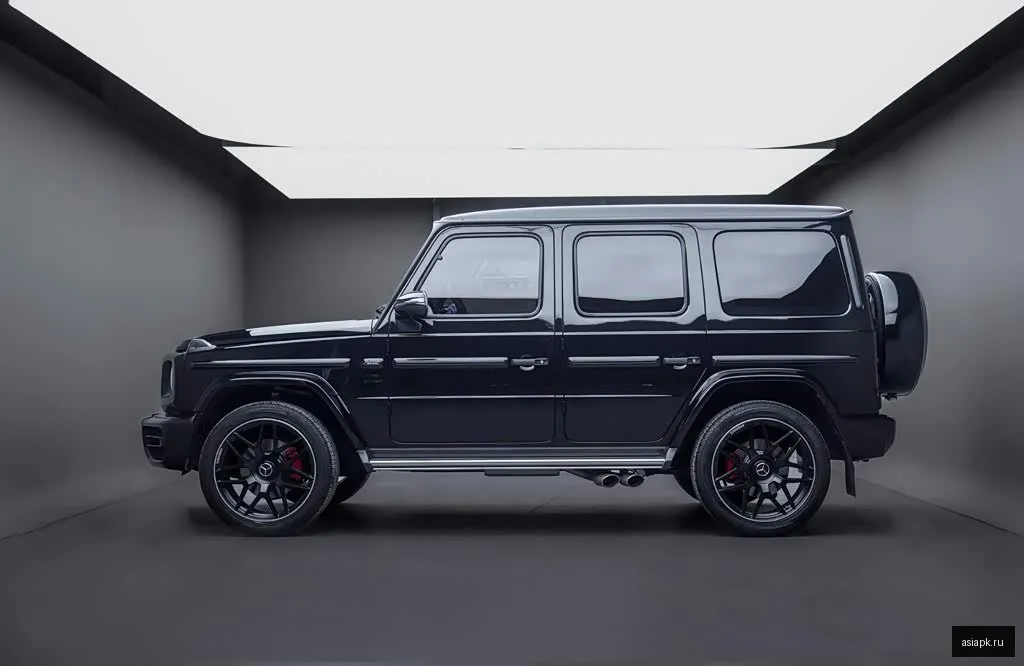 Mercedes-Benz G-Class 3