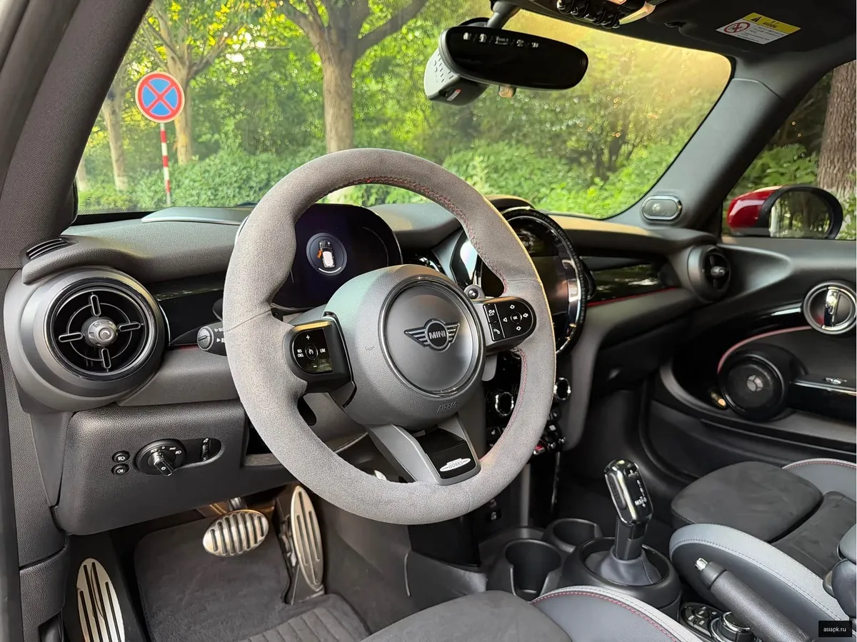 MINI Hatch 5
