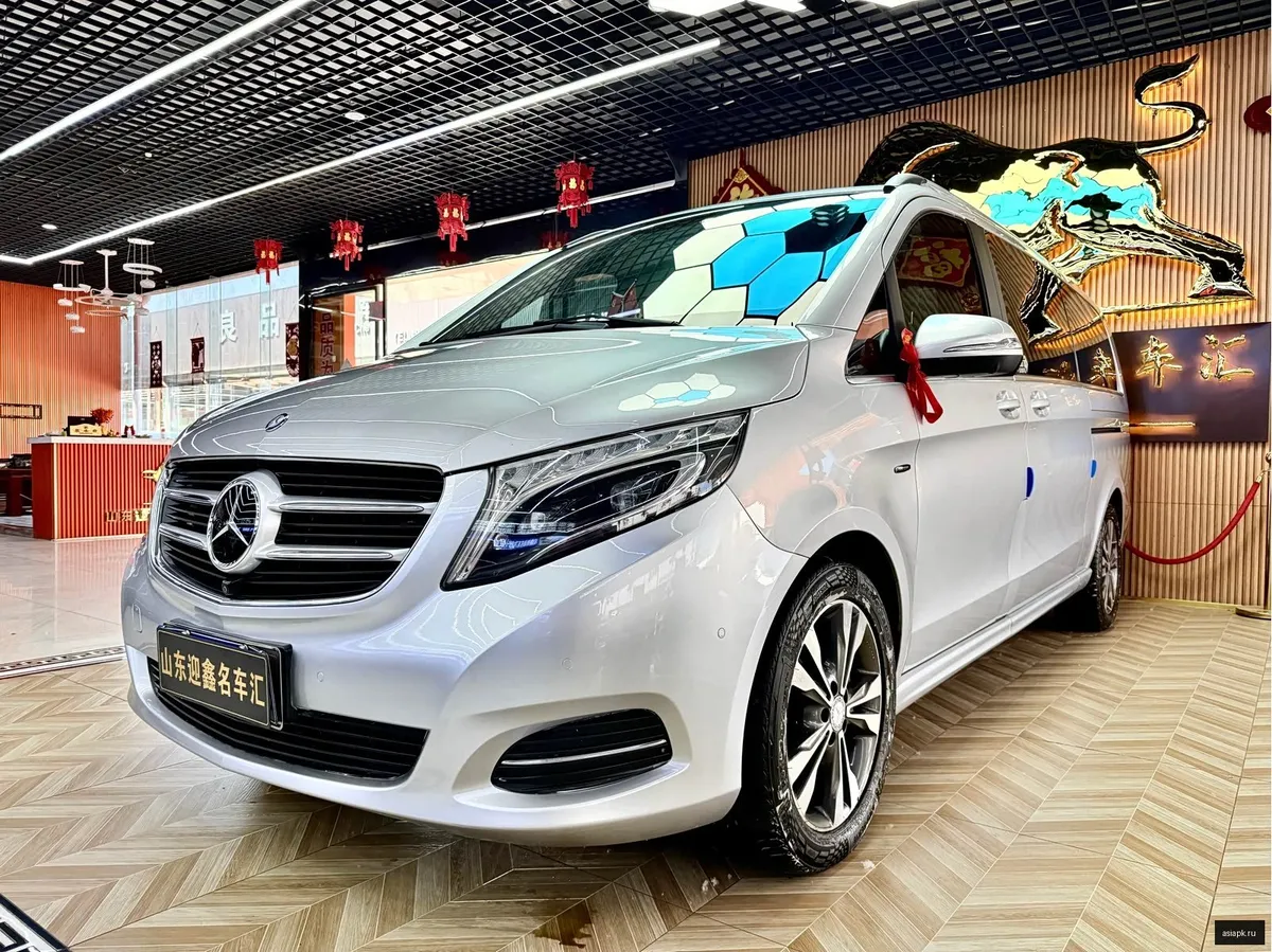 Mercedes-Benz V-Class 5