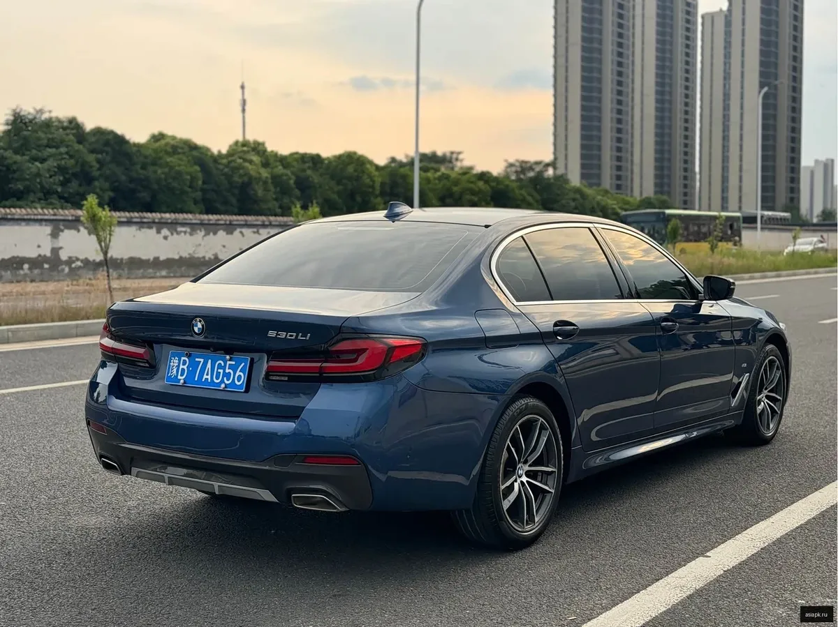 BMW 5-Series 6