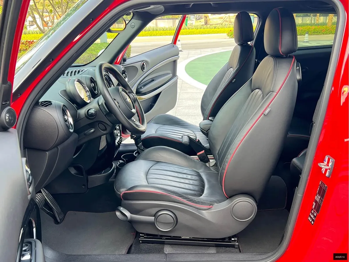 MINI Hatch 5