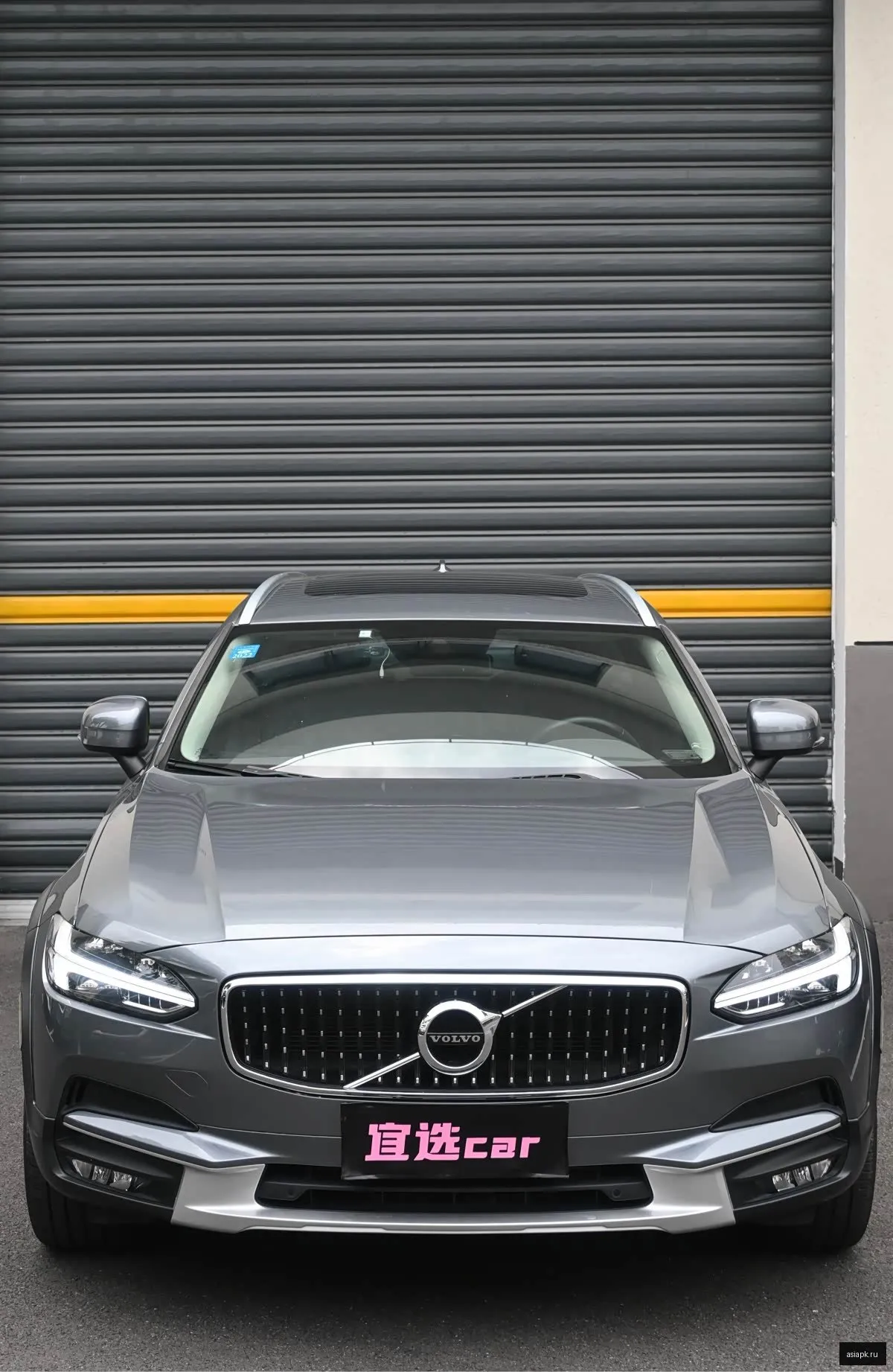 Volvo V90 2