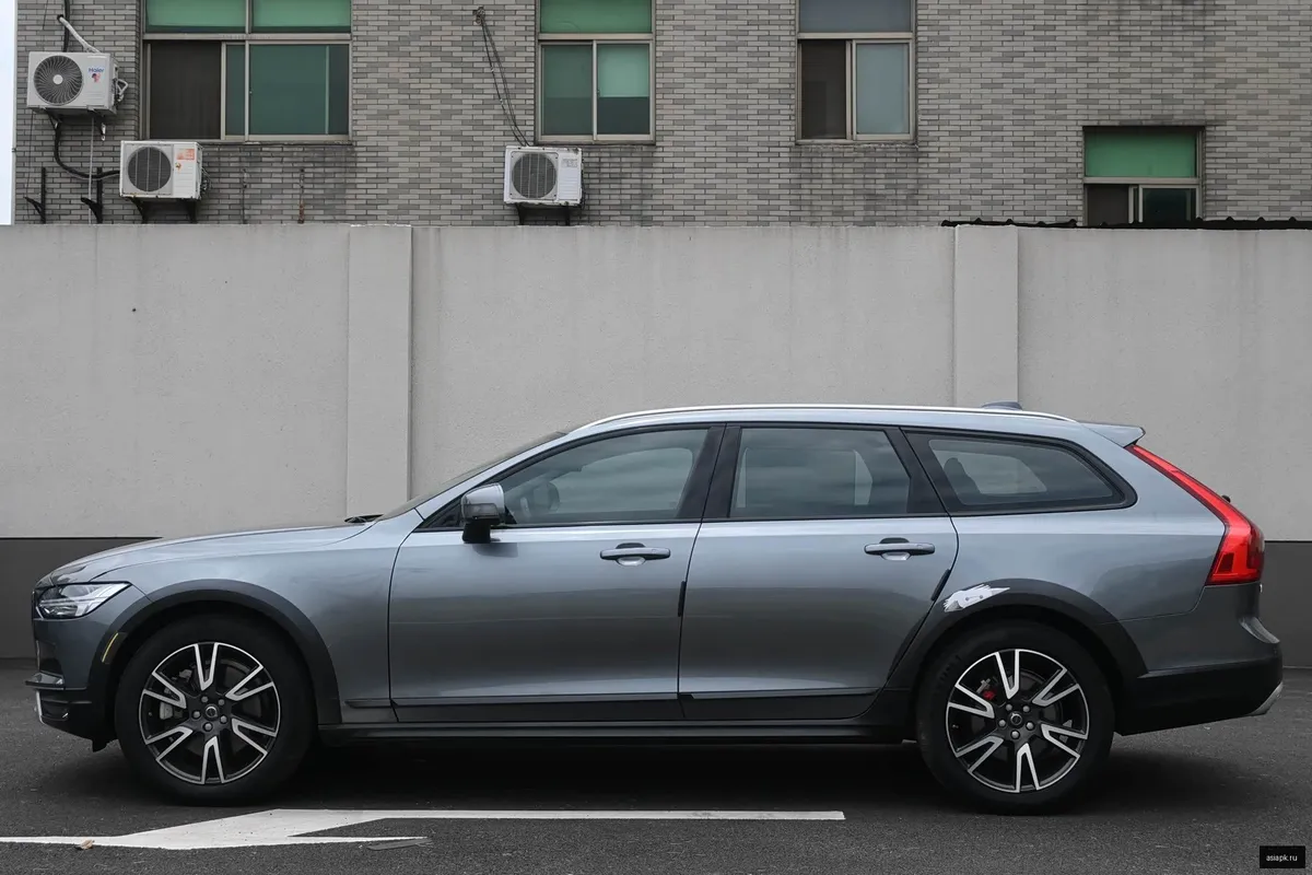 Volvo V90 3