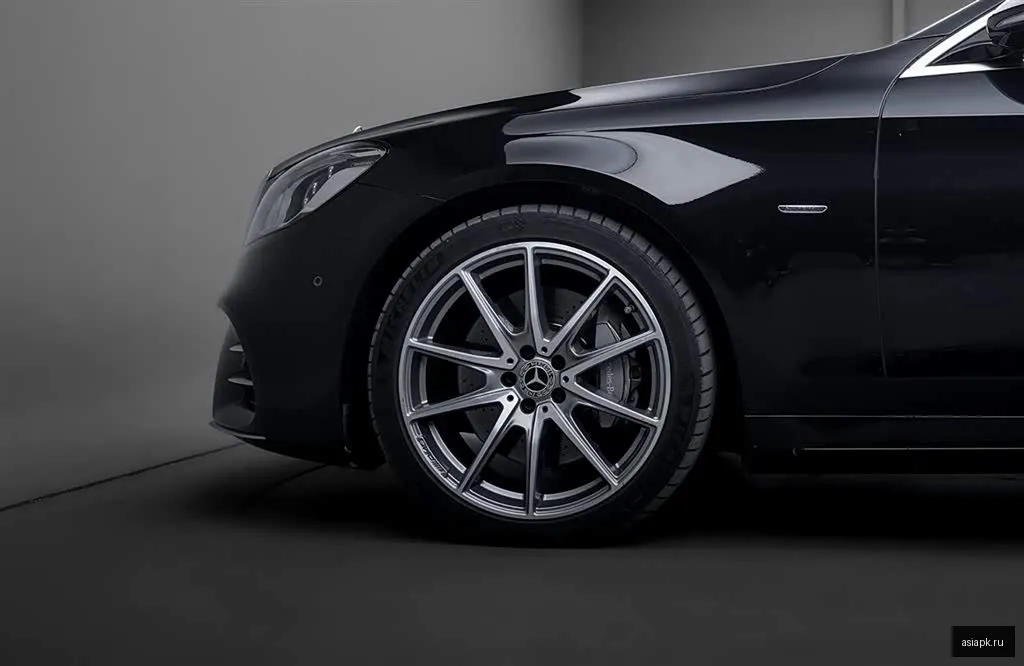 Mercedes-Benz S-Class 5